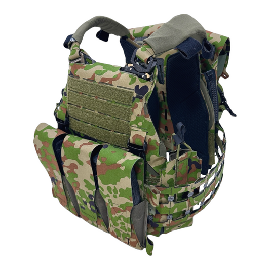 VOLK TACTICAL GEAR mcbk迷彩 プレートキャリア VOLK TACTICAL GEAR mcbk迷彩 プレートキャリア